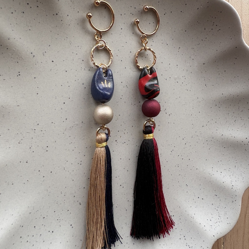 お狐様のタッセル片耳イヤーカフ/祭囃子・月詠