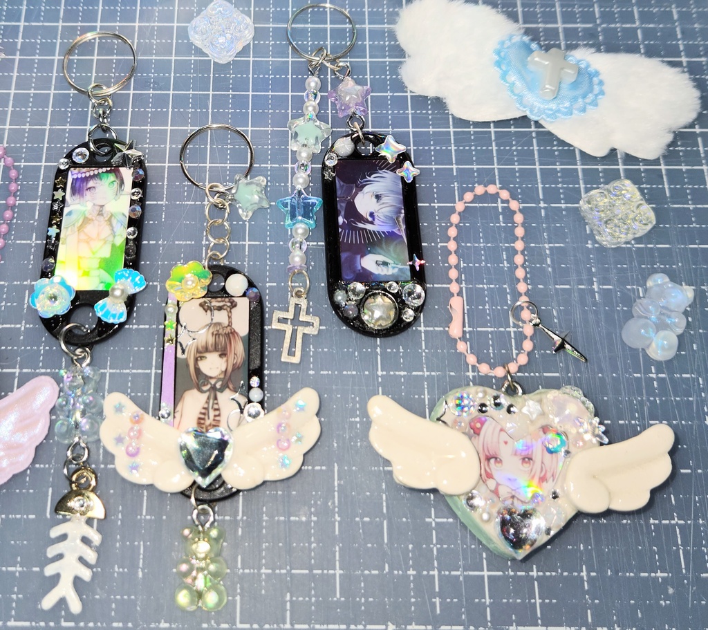 創作世界の手作り役たたずキーホルダー