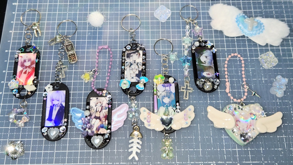 創作世界の手作り役たたずキーホルダー