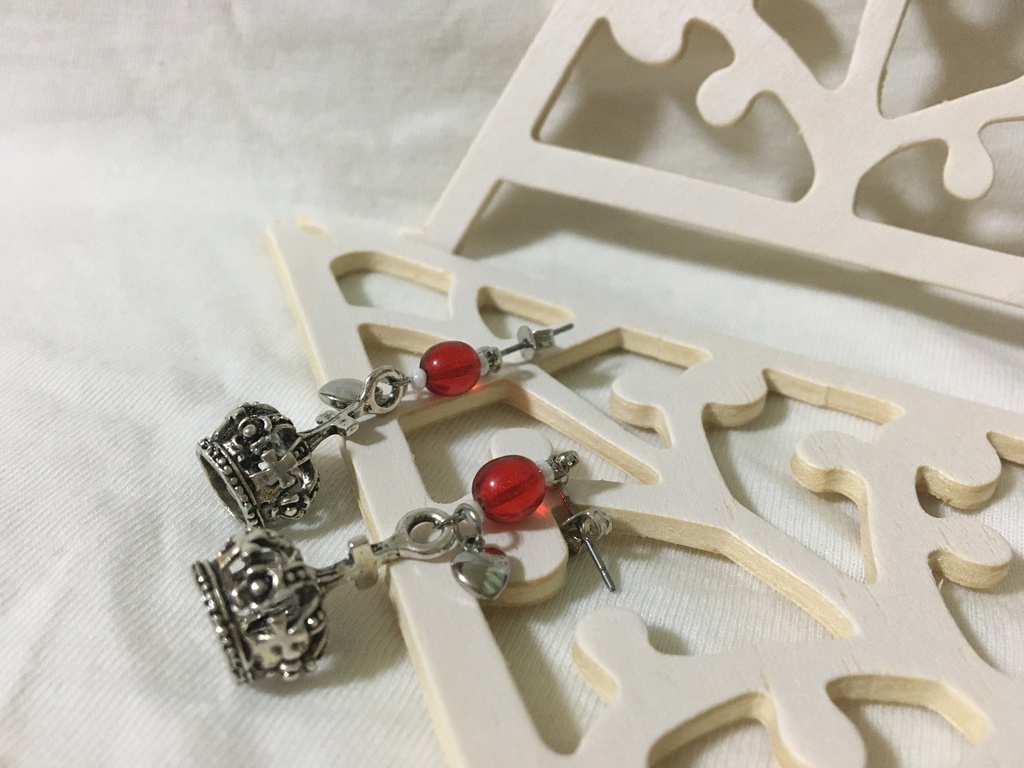 (1点のみ)ツイステ/イメージピアス/リドル