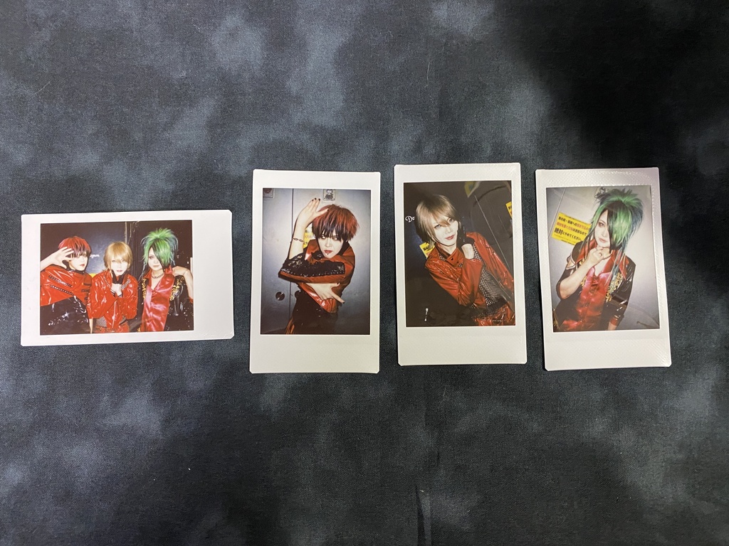 2025年12月17日(水) HOLIDAY SHINJUKU 公演 シャッフルチェキ