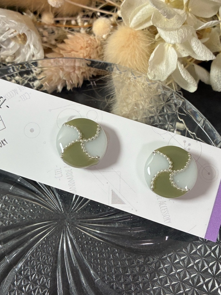 【鬼滅の刃】不死川実弥 イメージ レジン アクセサリー【ピアスorイヤリング】