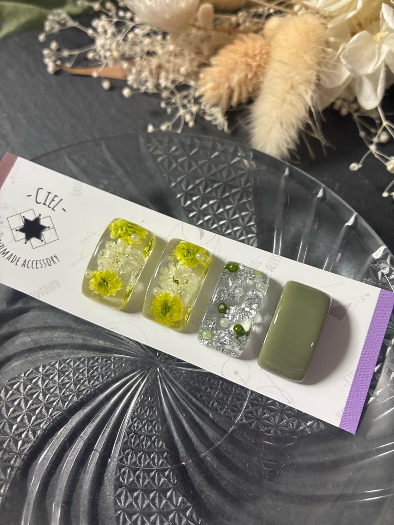 不死川実弥 不死川玄弥 モチーフ イメージ ドライフラワー かすみ草 ピアス イヤリング