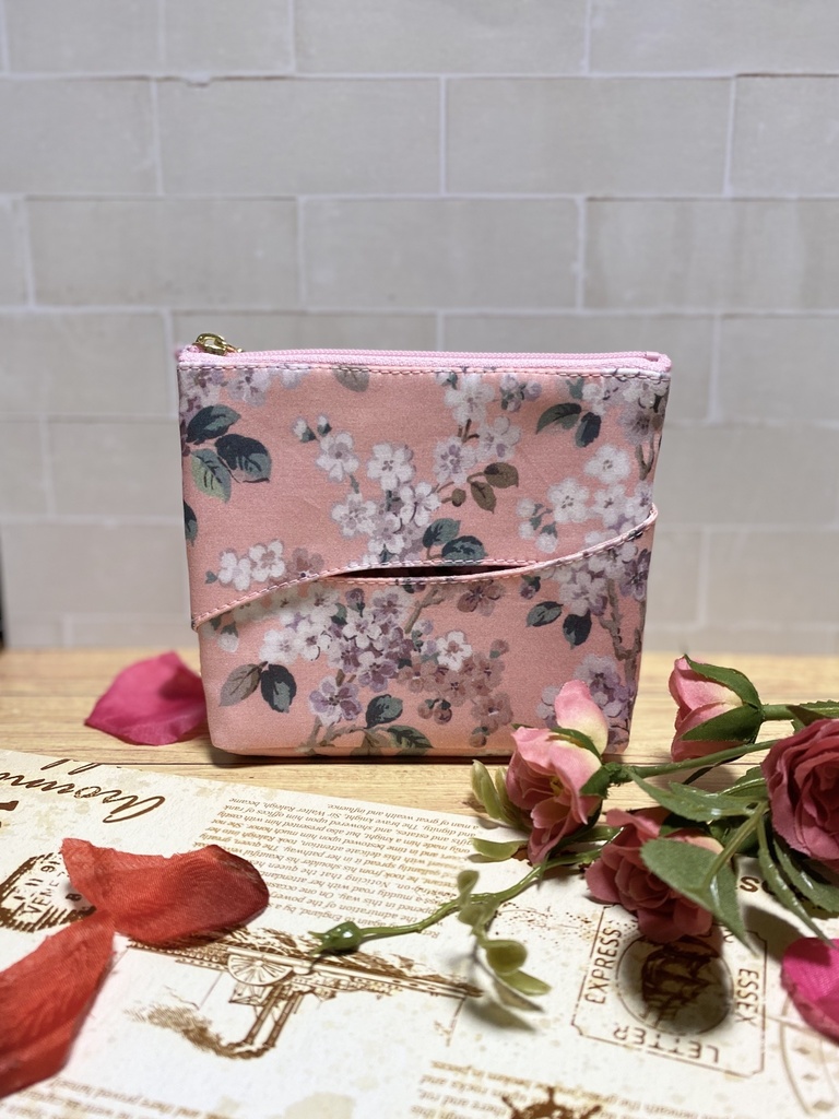 リバティプリントティッシュケース付きポーチ