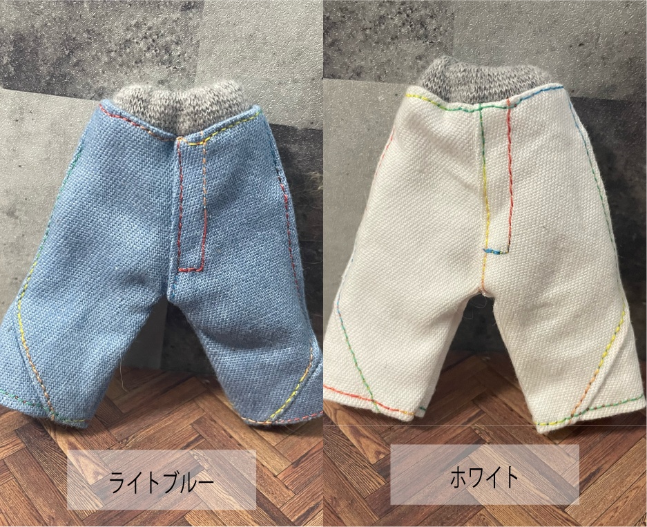 ステッチが見えるダボっとジーンズ