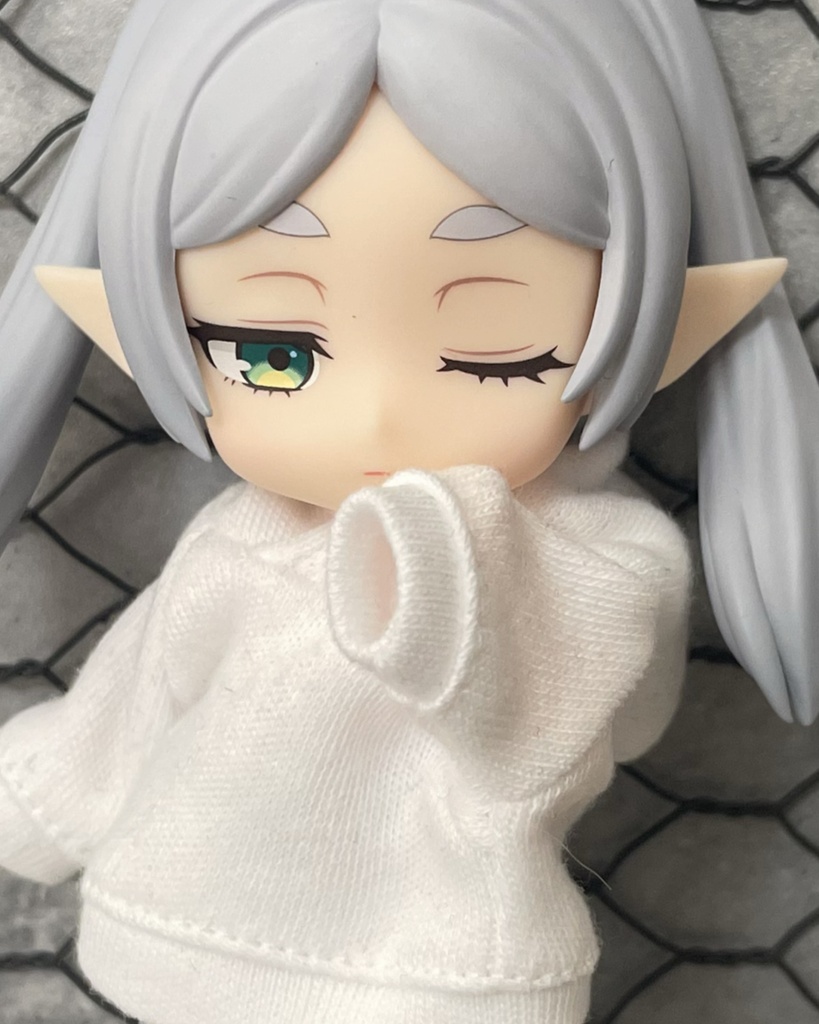 シンプルパーカー
