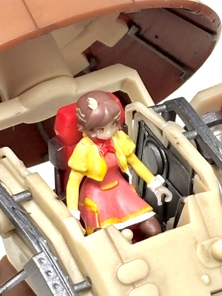 1/35 ポン子のパワードスーツvsヤチヨタンク