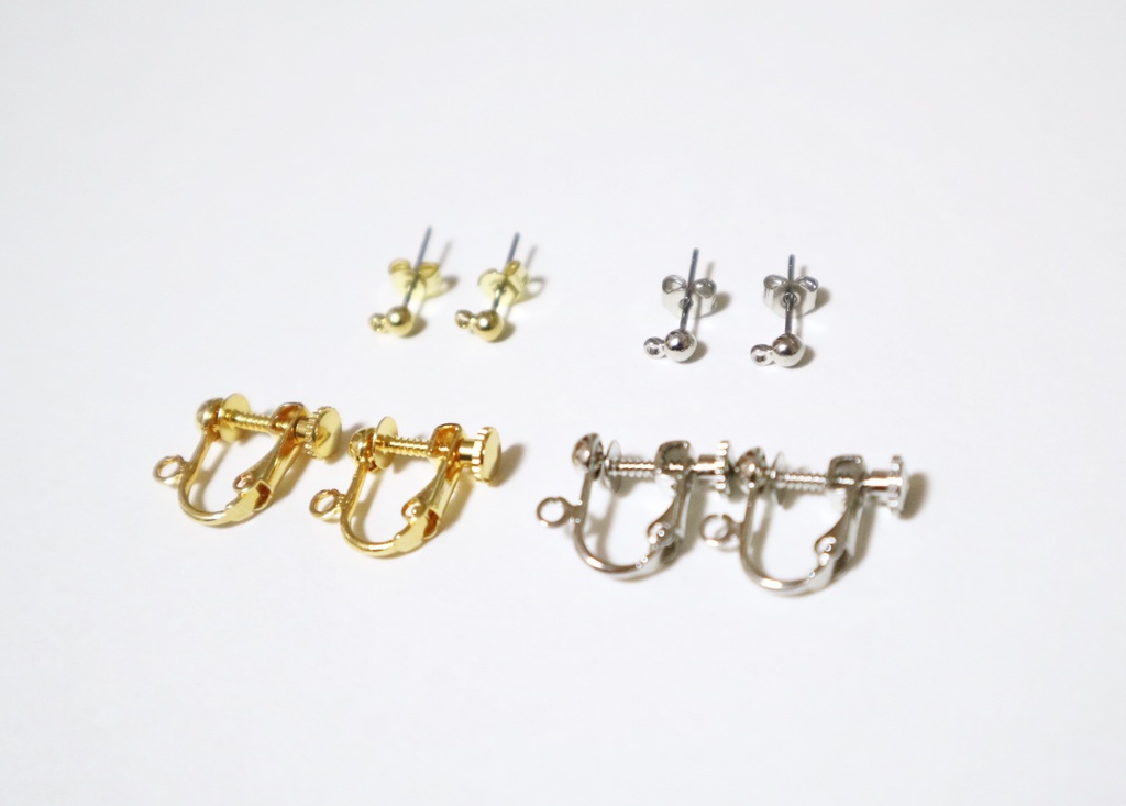 ファー付きイヤリング①