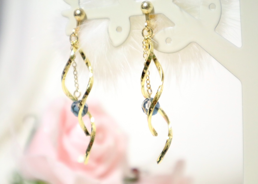 ウェーブイヤリング(ピアス)