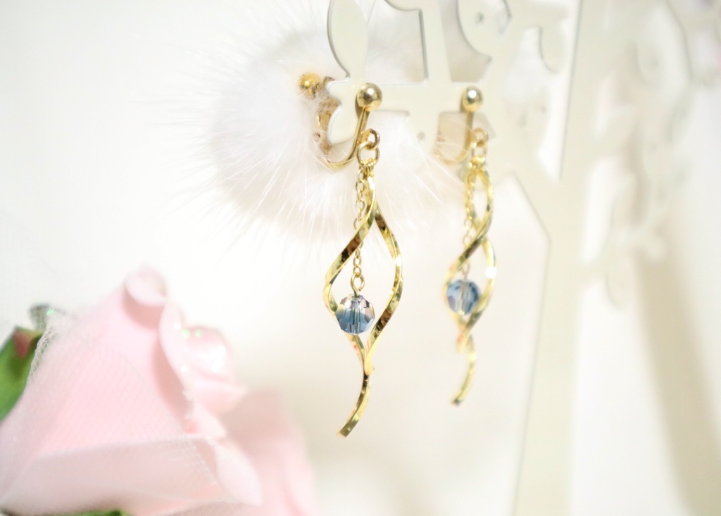 ウェーブイヤリング(ピアス)