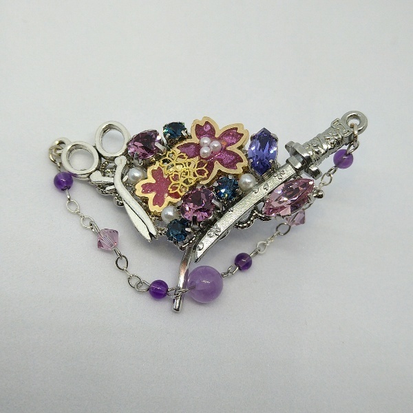 【再販×3】桜 舞う 守り髪飾り( 薬研藤四郎 イメージ)