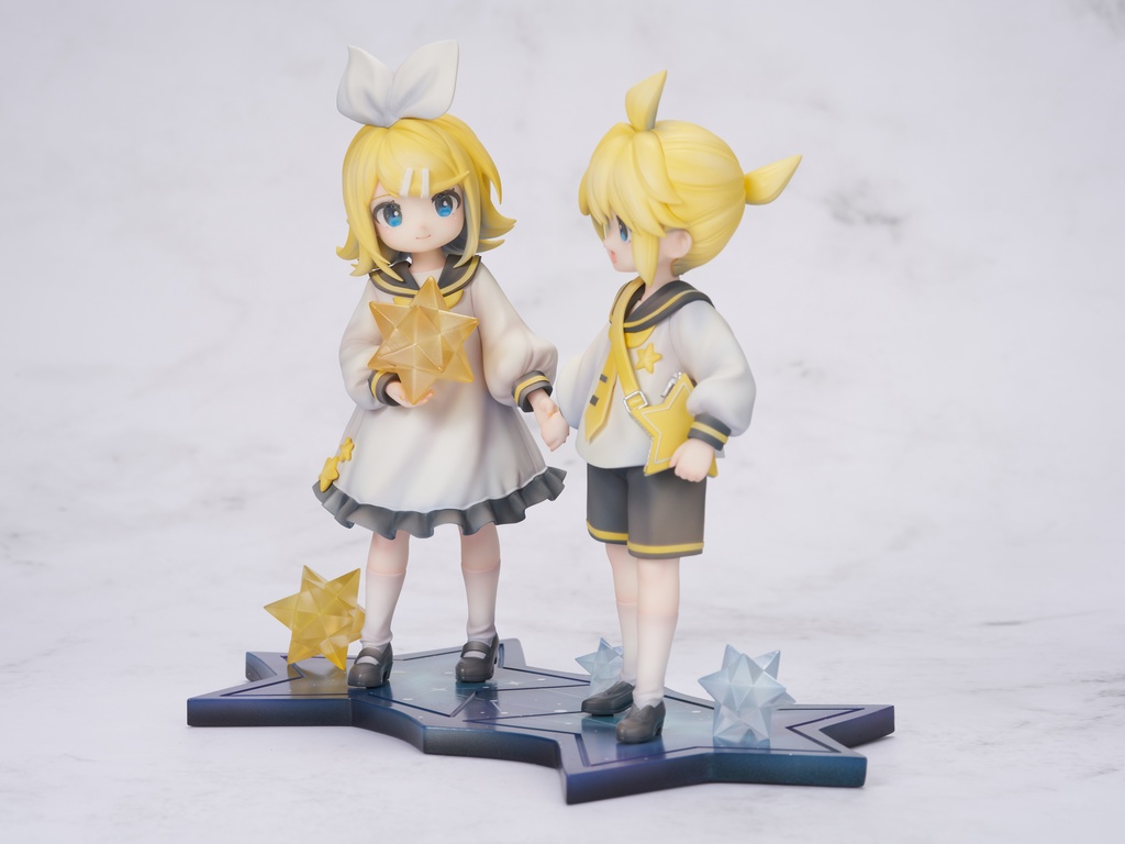 VOCALOID 双子星 鏡音リン・鏡音レン ガレージキット
