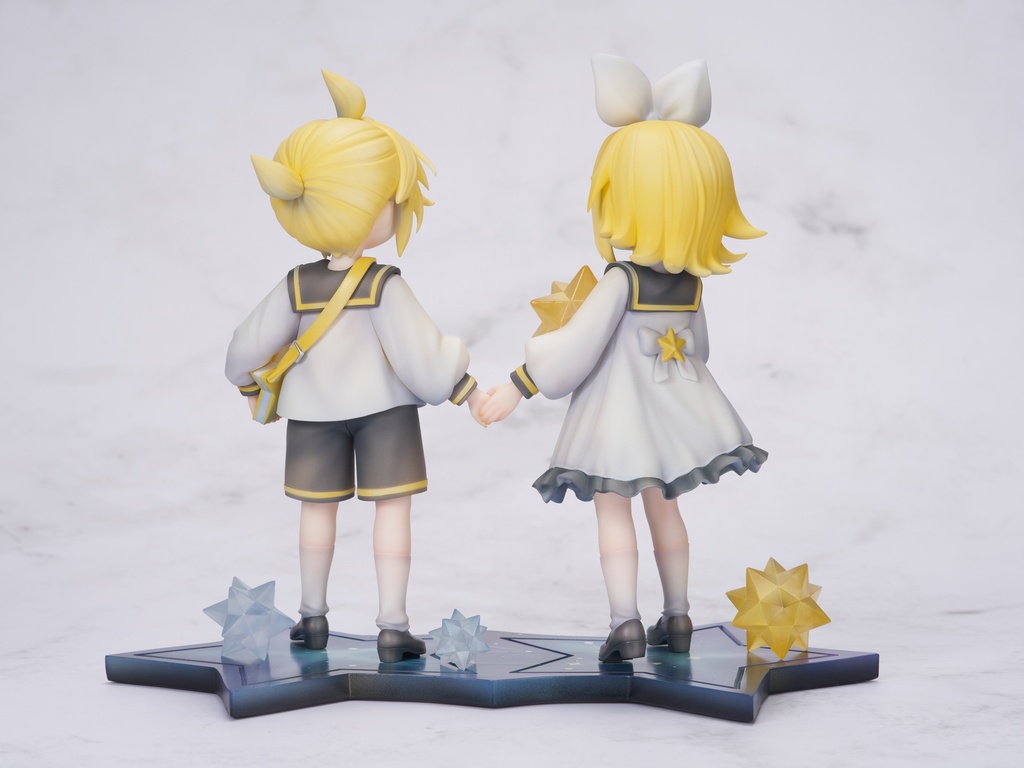 VOCALOID 双子星 鏡音リン・鏡音レン ガレージキット