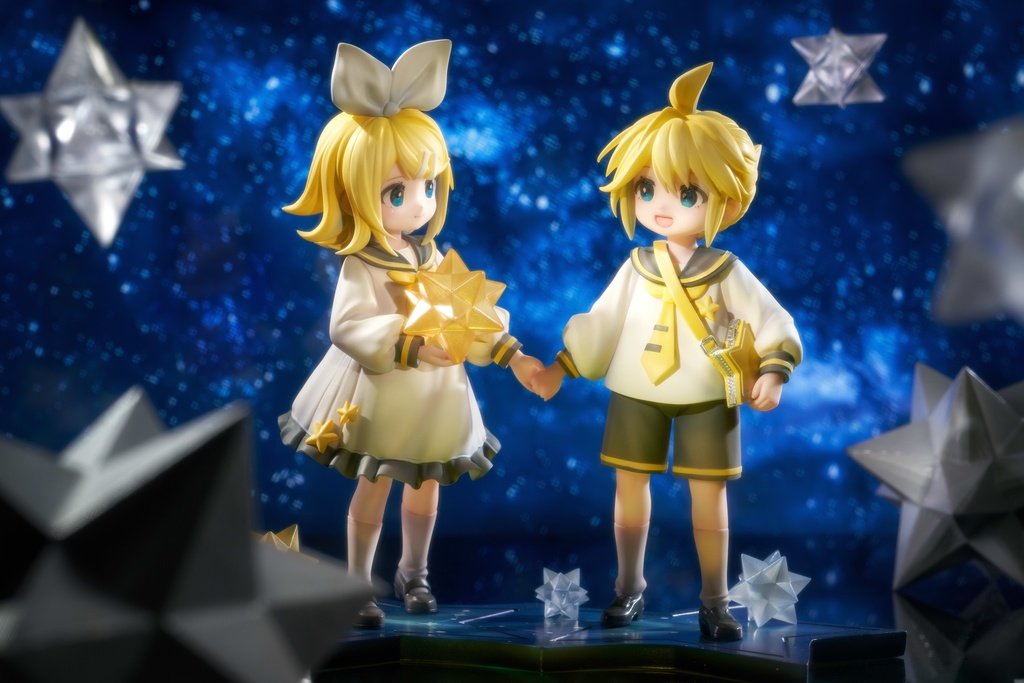 VOCALOID 双子星 鏡音リン・鏡音レン ガレージキット