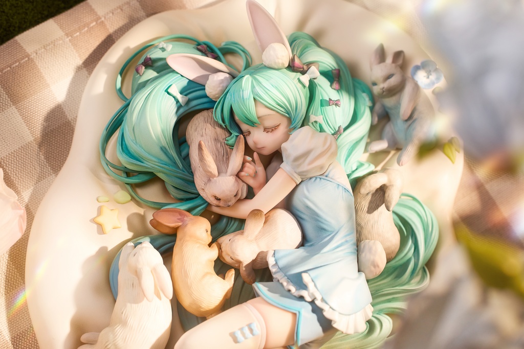 VOCALOID 眠兎 初音ミク ガレージキット