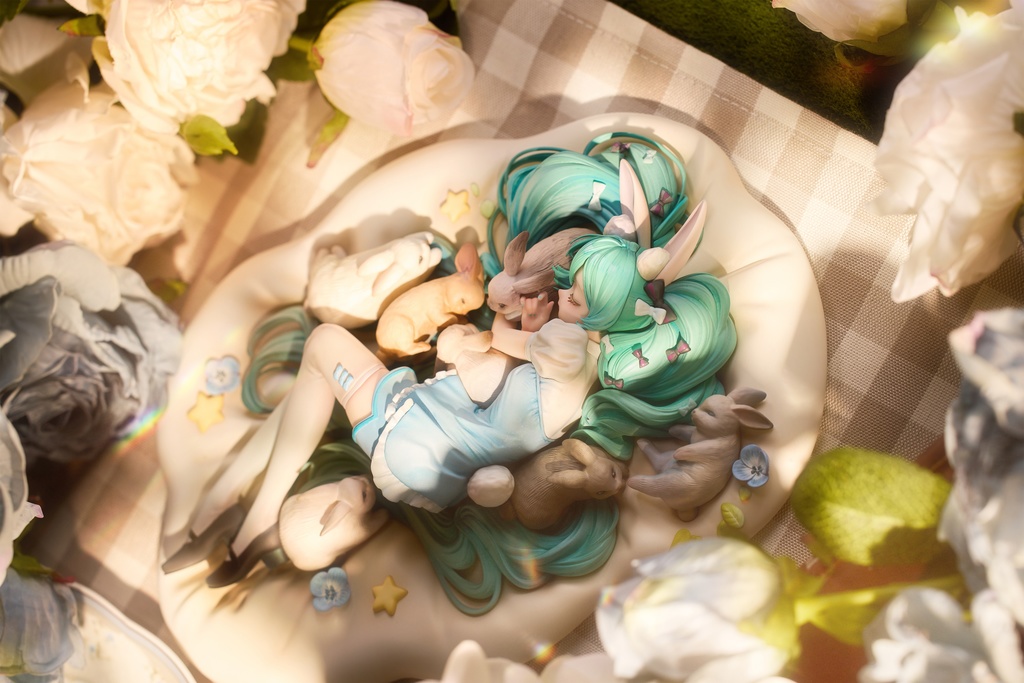 VOCALOID 眠兎 初音ミク ガレージキット