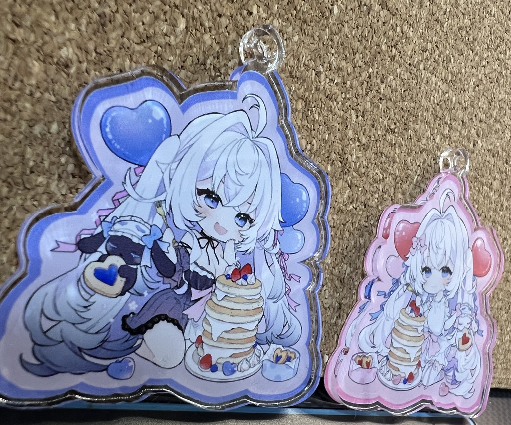 BIRTHDAY&デビュー1周年アクリルキーホルダーセット