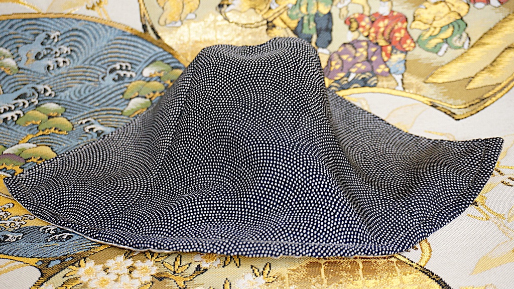 ウルトラマン用マント 鮫小紋(青海波)