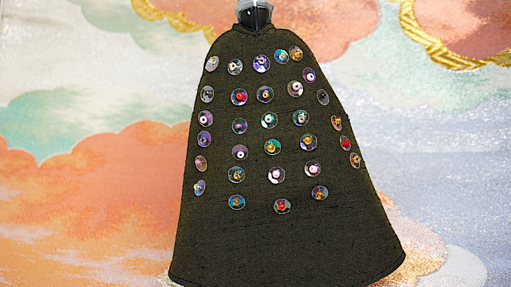 ウルトラマン用マント「紬」〜ビーズ刺繍と共に〜