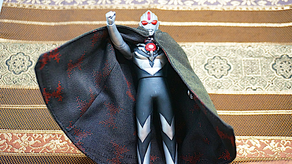 ウルトラマン用マント　「紬」〜背負いし光〜