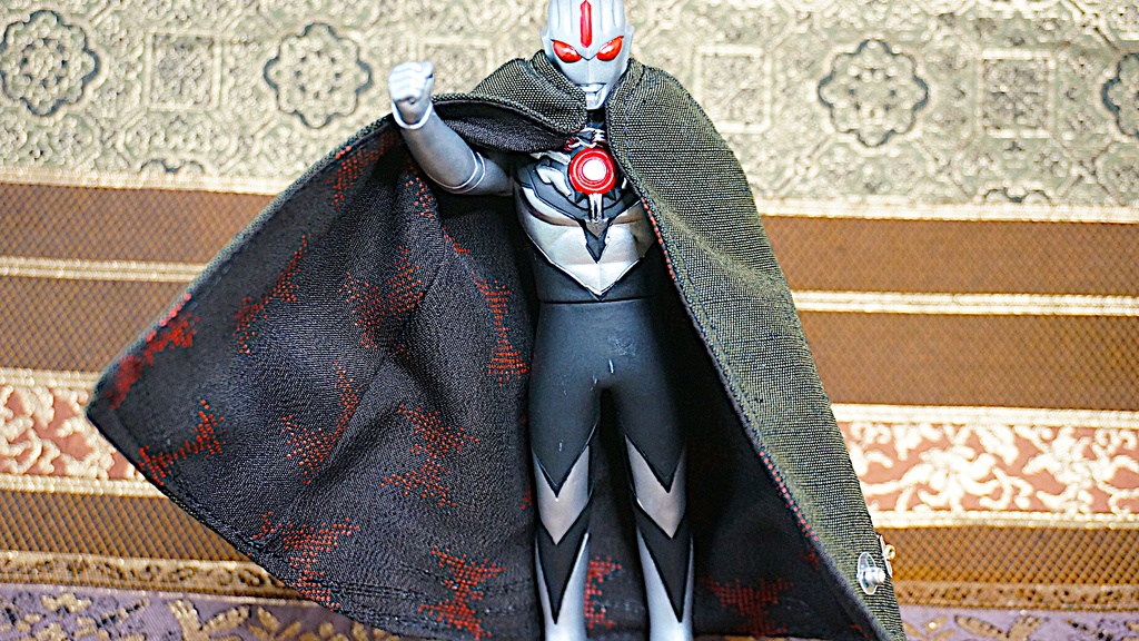 ウルトラマン用マント 「紬」〜背負いし光〜