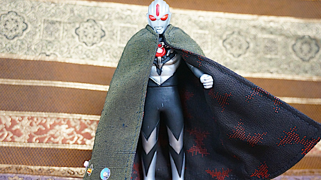 ウルトラマン用マント 「紬」〜背負いし光〜
