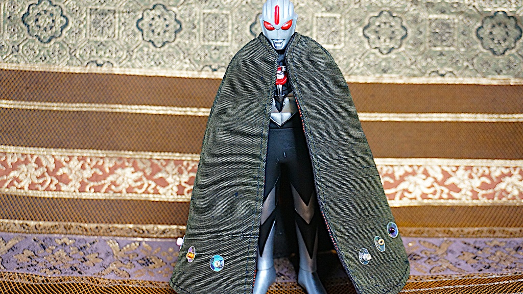 ウルトラマン用マント 「紬」〜背負いし光〜
