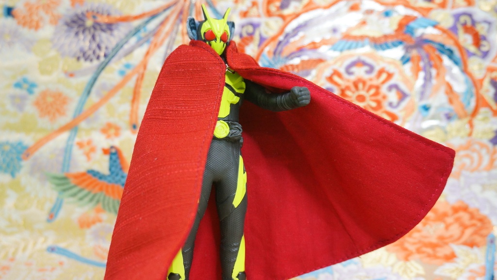 ウルトラマンソフビ用マント 襟付き