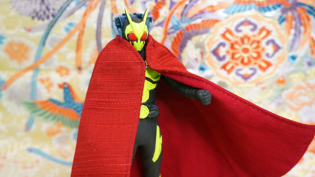 ウルトラマンソフビ用マント 襟付き