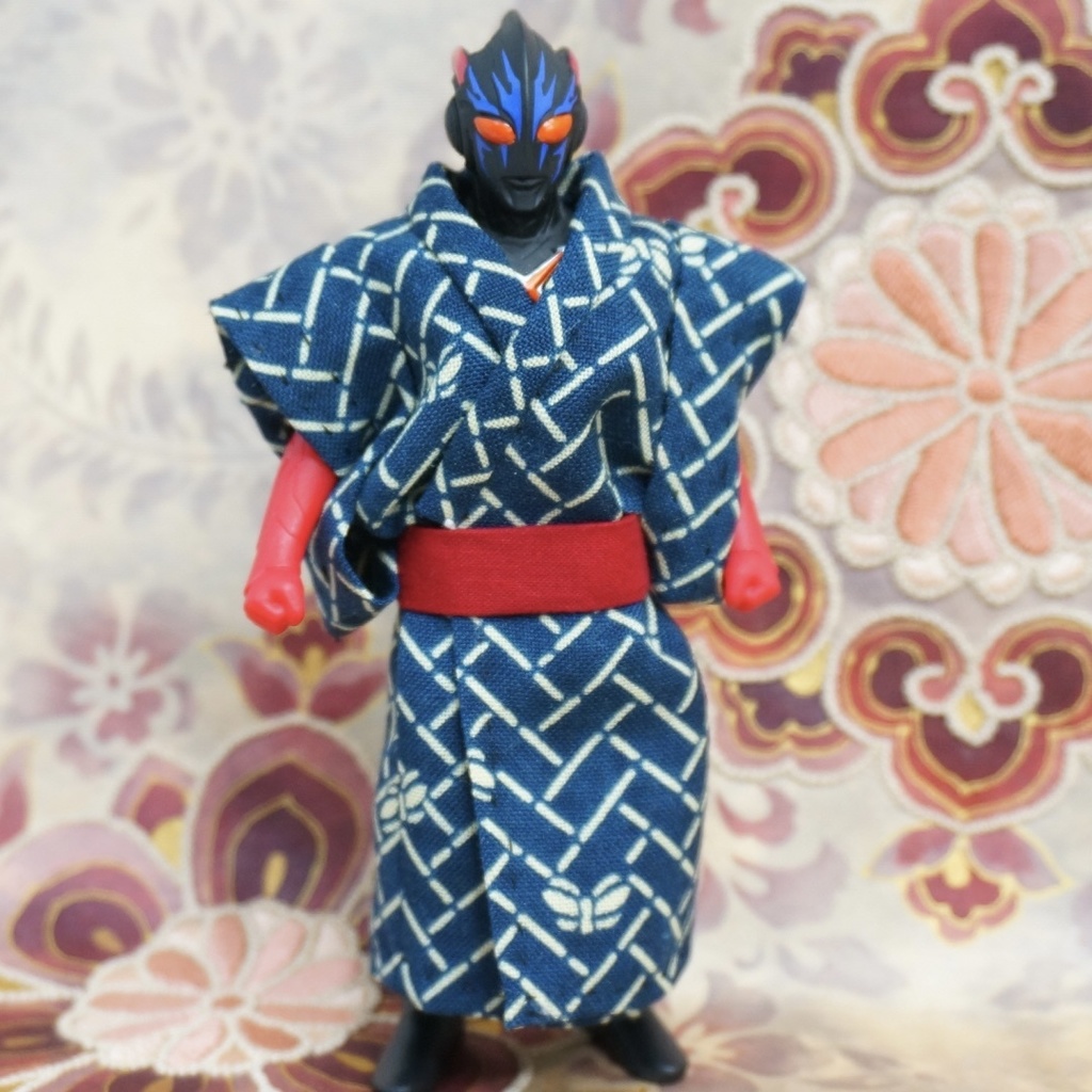 ウルトラマンソフビ用の浴衣(仮面ライダーソフビも着用可)