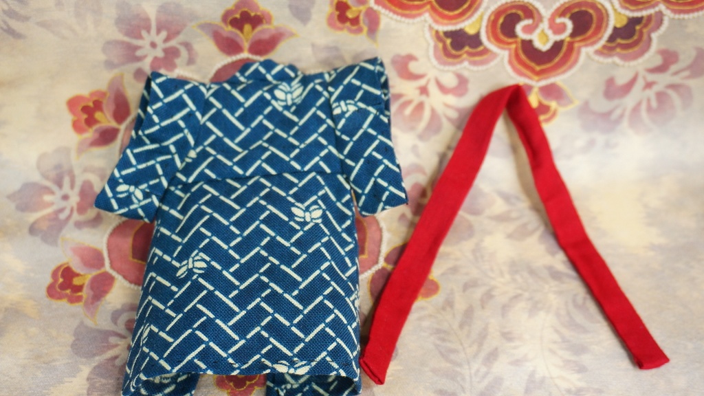 ウルトラマンソフビ用の浴衣(仮面ライダーソフビも着用可)