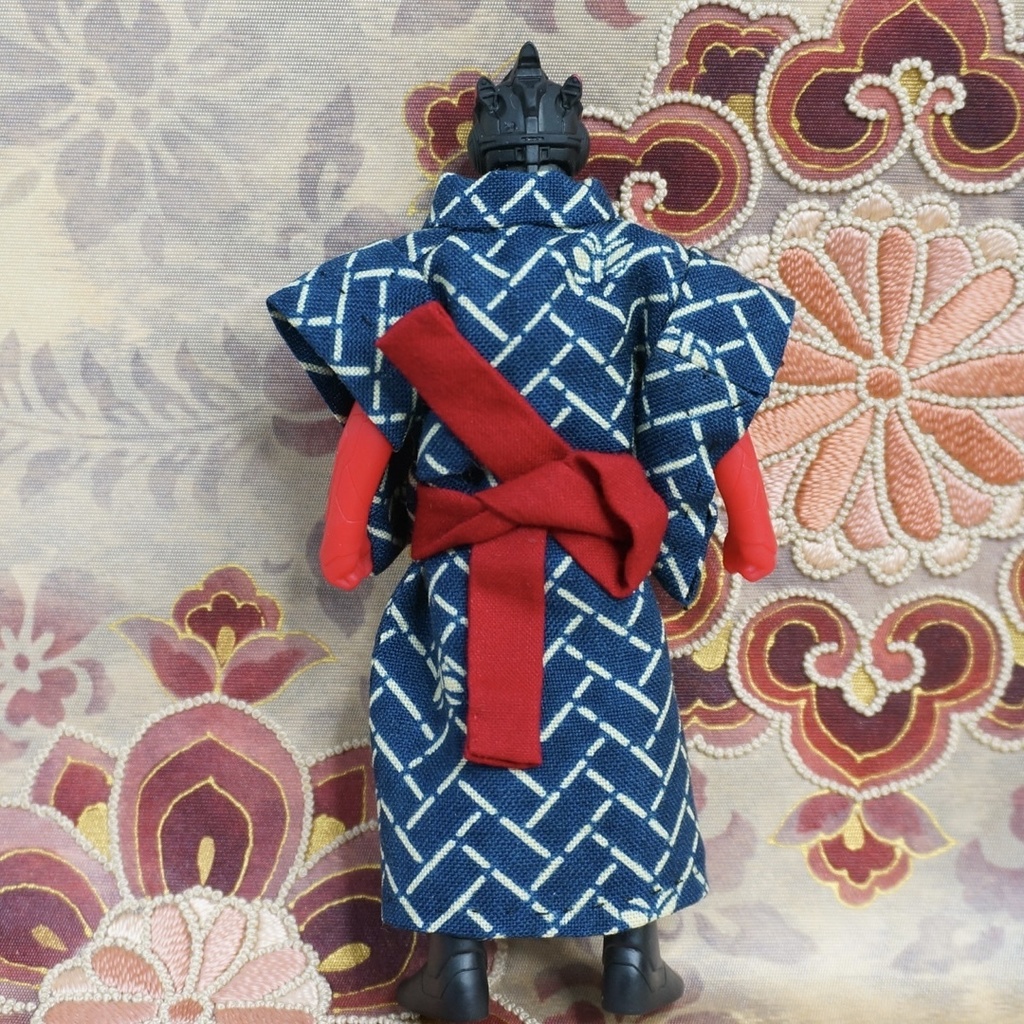ウルトラマンソフビ用の浴衣(仮面ライダーソフビも着用可)