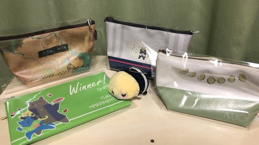 神金にゃんこポーチ