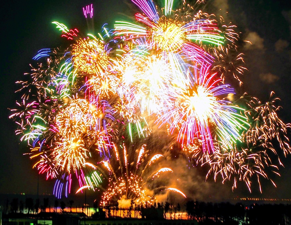 はなびの写真 キッズTシャツ