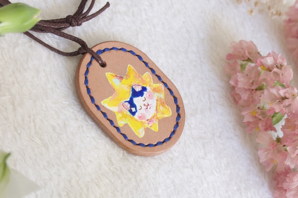 手描きレザーペンダント