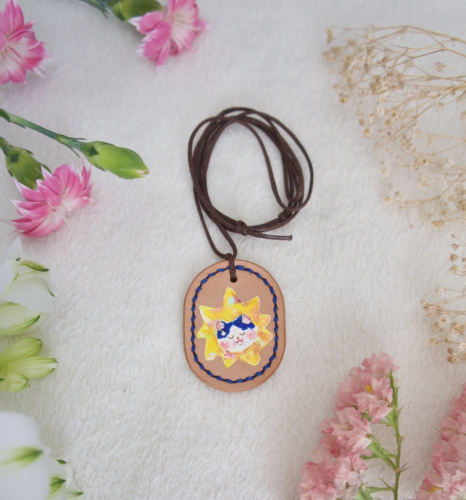 手描きレザーペンダント