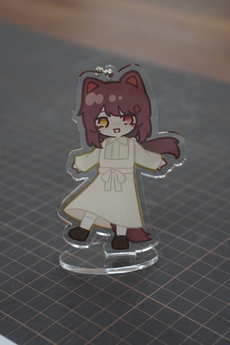 気ままにおでかけ　アクリルスタンドキーホルダー　10cm