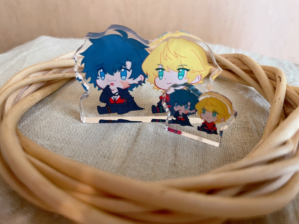 アクリルフィギュア