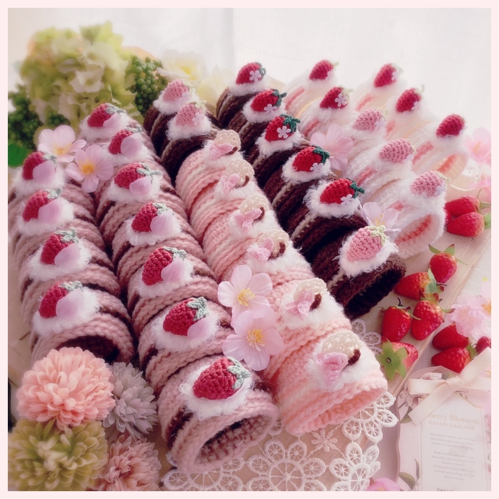 🌸おまんじゅう着ぐるみ 桜のロールケーキ🌸