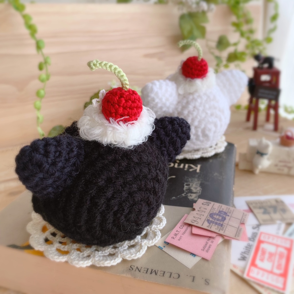 🐱🍒おまんじゅう着ぐるみ さくらんぼねこちゃん🍒🐱