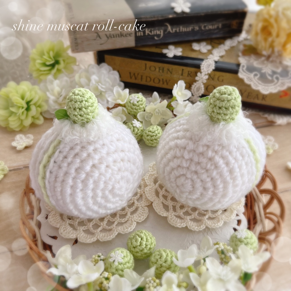💚 おまんじゅう 着ぐるみ シャインマスカットのロールケーキ 💚