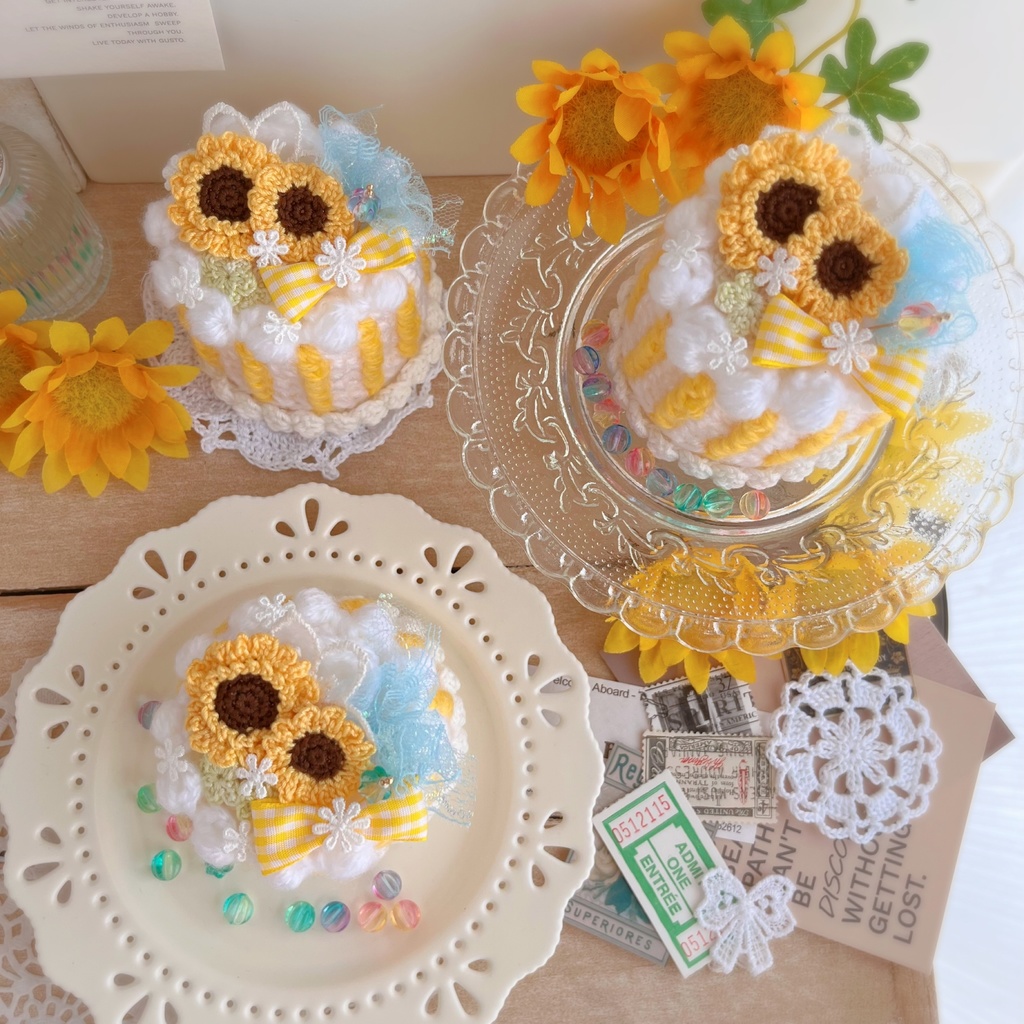 手の平サイズのあみぐるみケーキ🌻ひまわりの夏ケーキ🌻