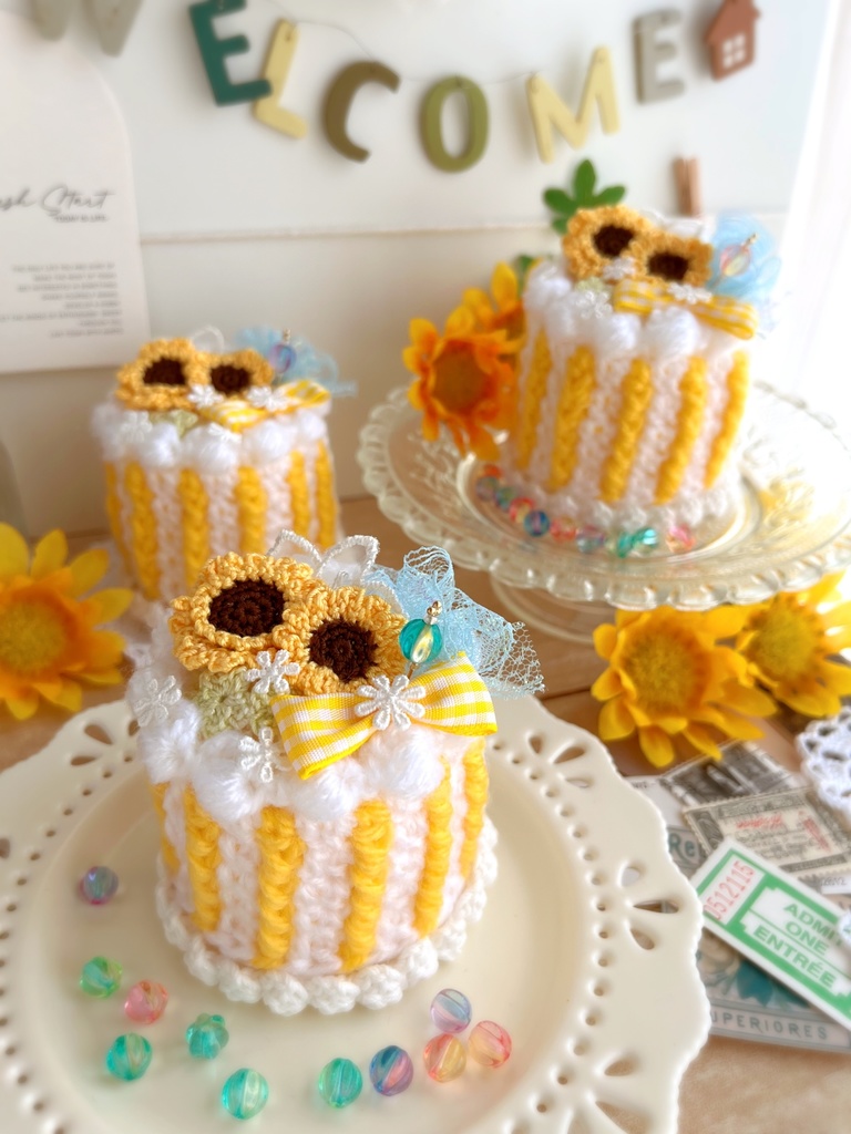 手の平サイズのあみぐるみケーキ🌻ひまわりの夏ケーキ🌻