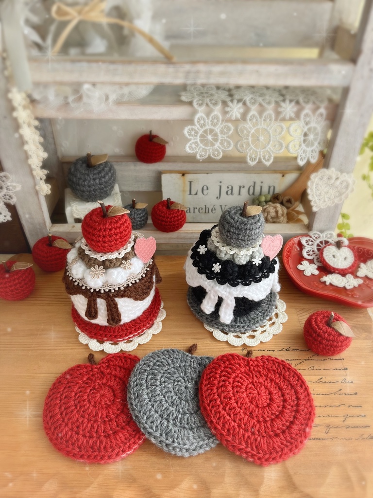 🍎手の平サイズのあみぐるみケーキ 姫りんごの秋色ケーキ🍎