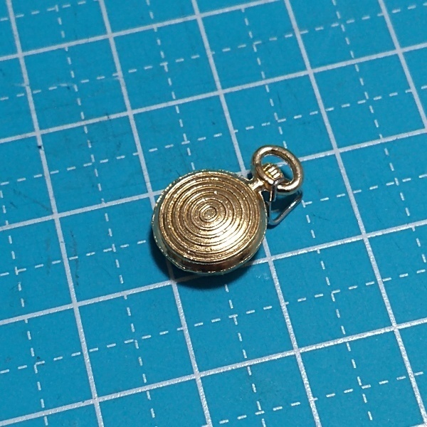 ミニチュア懐中時計(蓋付き)