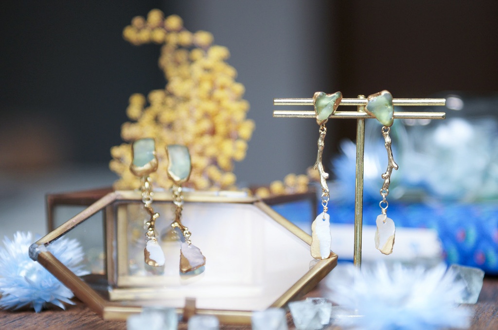 【宝石の国】合金フォスのピアス