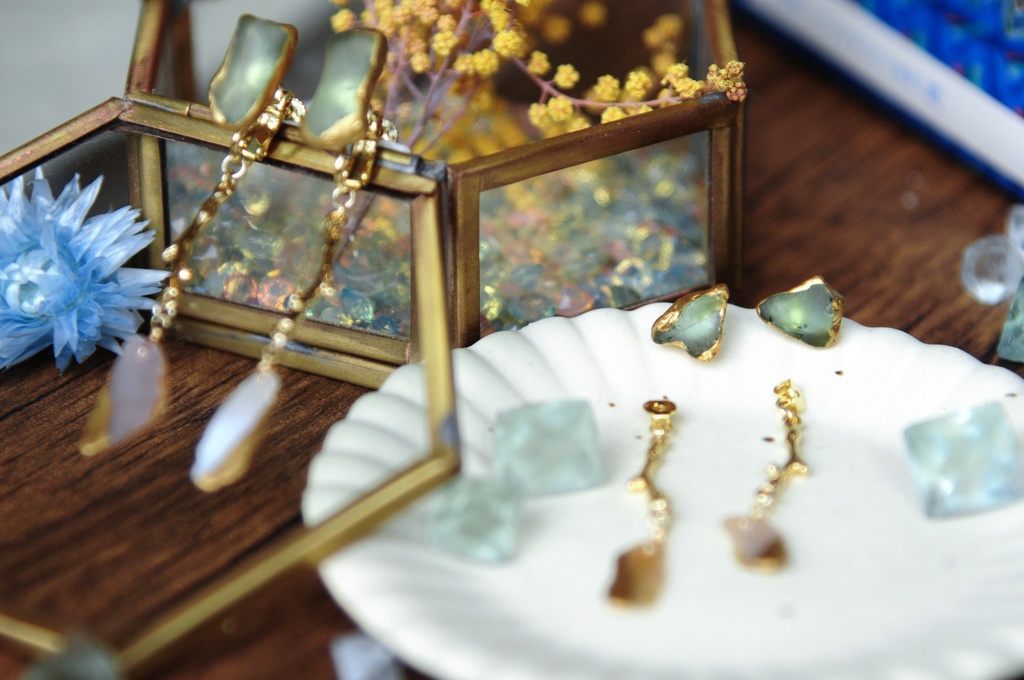 【宝石の国】合金フォスのピアス