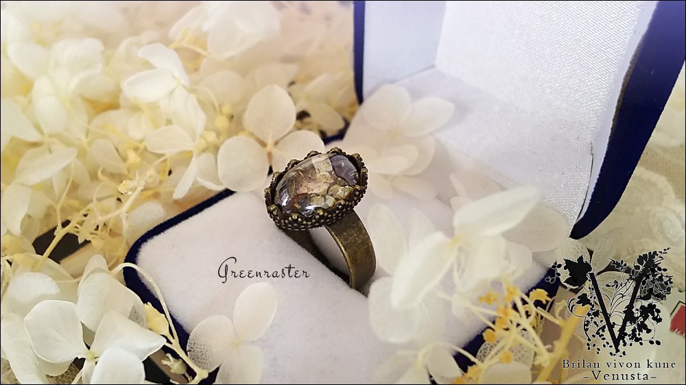 *シックなグリーンオパールの金古美リング-ヴィンテージ-*