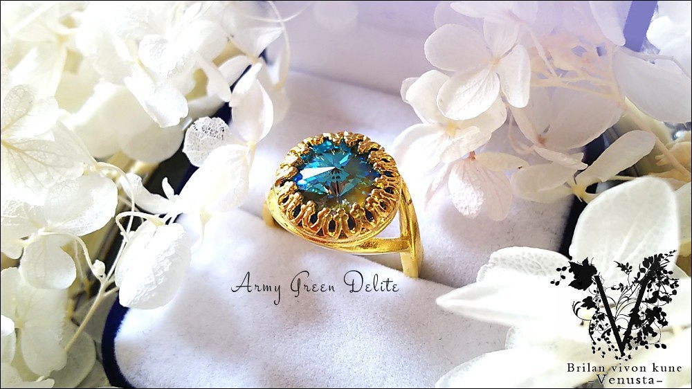 *アーミーグリーンディライトのクラウンリング-リヴォリ-*