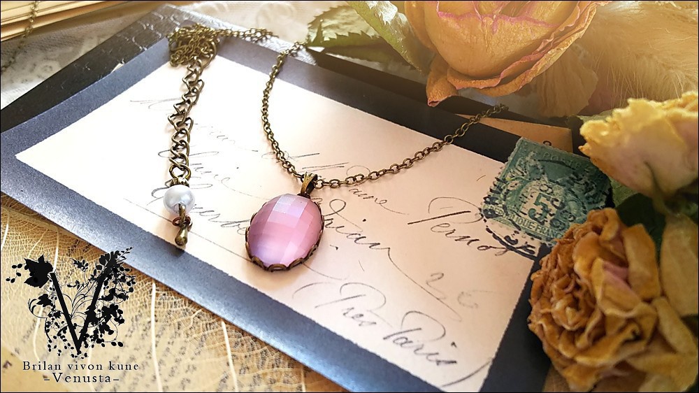 *淡いアメジストフロストの金古美ネックレス*